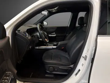 MERCEDES-BENZ EQB 350 4M AMG Totwinkel Spurhalte Kamera MBUX