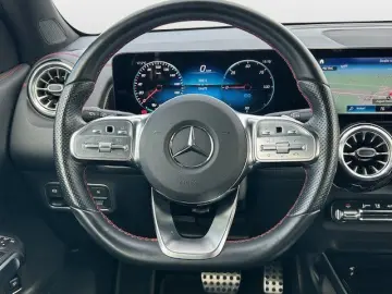 MERCEDES-BENZ EQB 350 4M AMG EASY-PACK Ambiente Kamera TWA