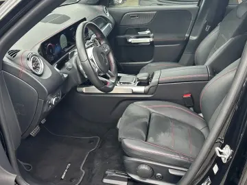 MERCEDES-BENZ EQB 300 4M AMG Night Distronic Kamera Ambiente