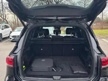 MERCEDES-BENZ EQB 300 4M AMG Night Distronic Kamera Ambiente