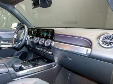 MERCEDES-BENZ EQB 300 4M  AMG Night Distronic Kam LED Totwin