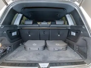 MERCEDES-BENZ EQB 300 4M  AMG Night Distronic Kam LED Totwin