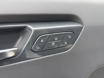 KIA EV9 99.8 AWD GTL LAUNCH LEDER FULL-LED 7-SITZER