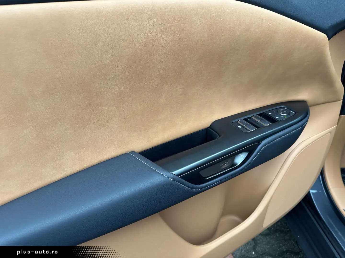 LEXUS RZ 450e Launch 4WD HUD PANO MEMORY LED ASSI NAV