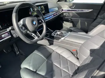 BMW 740d xdr M Sport StHz Sky DAPro PAPro HUD Iconic