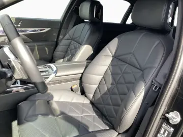 BMW 740d xdr M Sport StHz Sky DAPro PAPro HUD Iconic