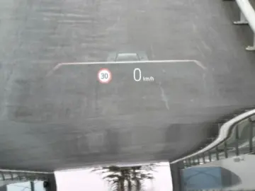 BMW 740 d xDrive M Sport PanoSky StHzg IconGl Aktivl