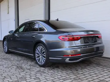 AUDI A8L 60 TFSIe Long
