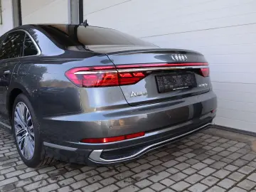 AUDI A8L 60 TFSIe Long