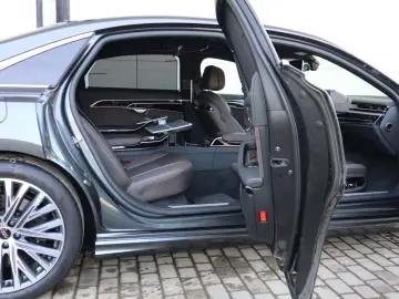 AUDI A8L 60 TFSIe Long