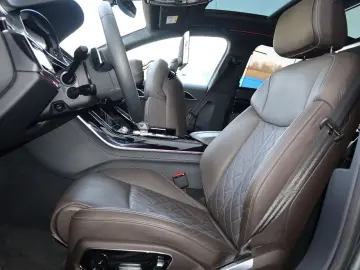 AUDI A8L 60 TFSIe Long