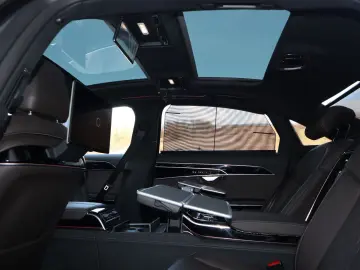 AUDI A8L 60 TFSIe Long