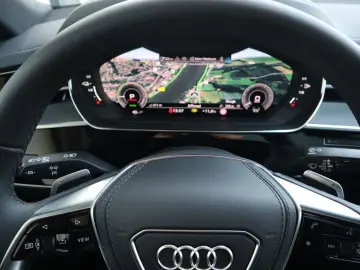 AUDI A8L 60 TFSIe Long