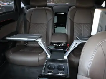 AUDI A8L 60 TFSIe Long