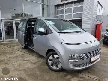 Hyundai Staria 1.6T-GDi 215CP Hybrid 6AT 9seats Premium