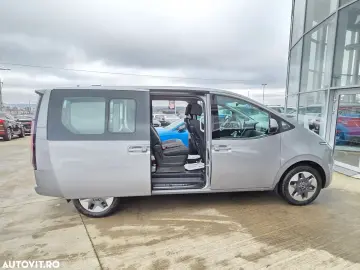 Hyundai Staria 1.6T-GDi 215CP Hybrid 6AT 9seats Premium