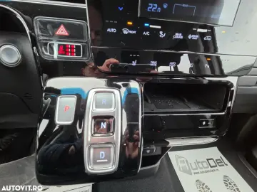 Hyundai Staria 1.6T-GDi 215CP Hybrid 6AT 9seats Premium