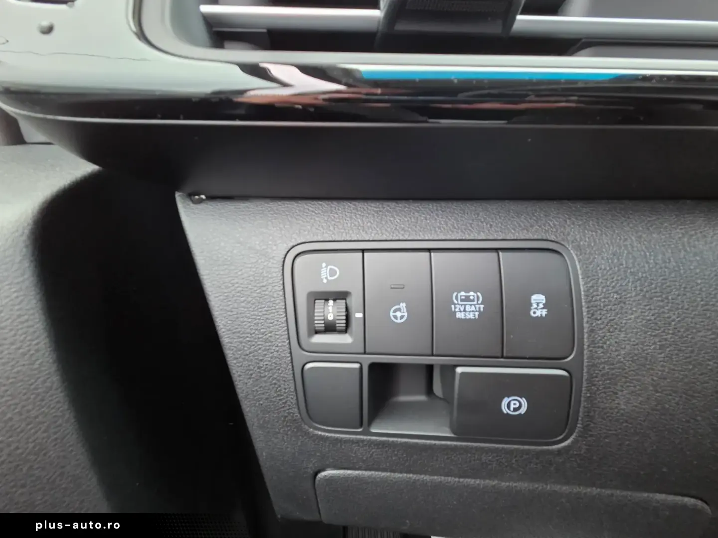 Hyundai Staria 1.6T-GDi 215CP Hybrid 6AT 9seats Premium