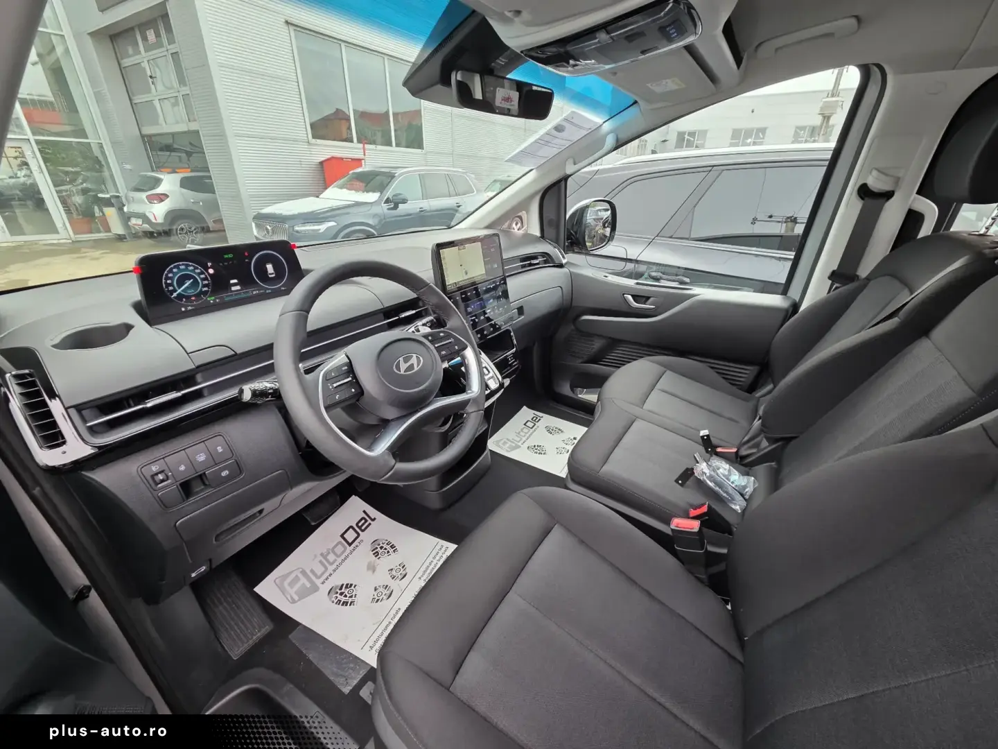 Hyundai Staria 1.6T-GDi 215CP Hybrid 6AT 9seats Premium