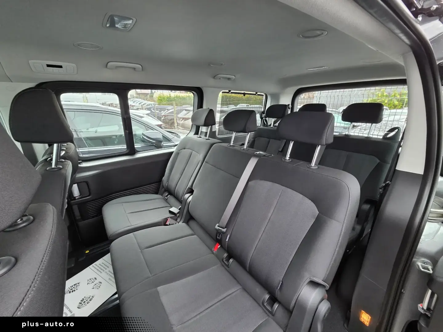 Hyundai Staria 1.6T-GDi 215CP Hybrid 6AT 9seats Premium