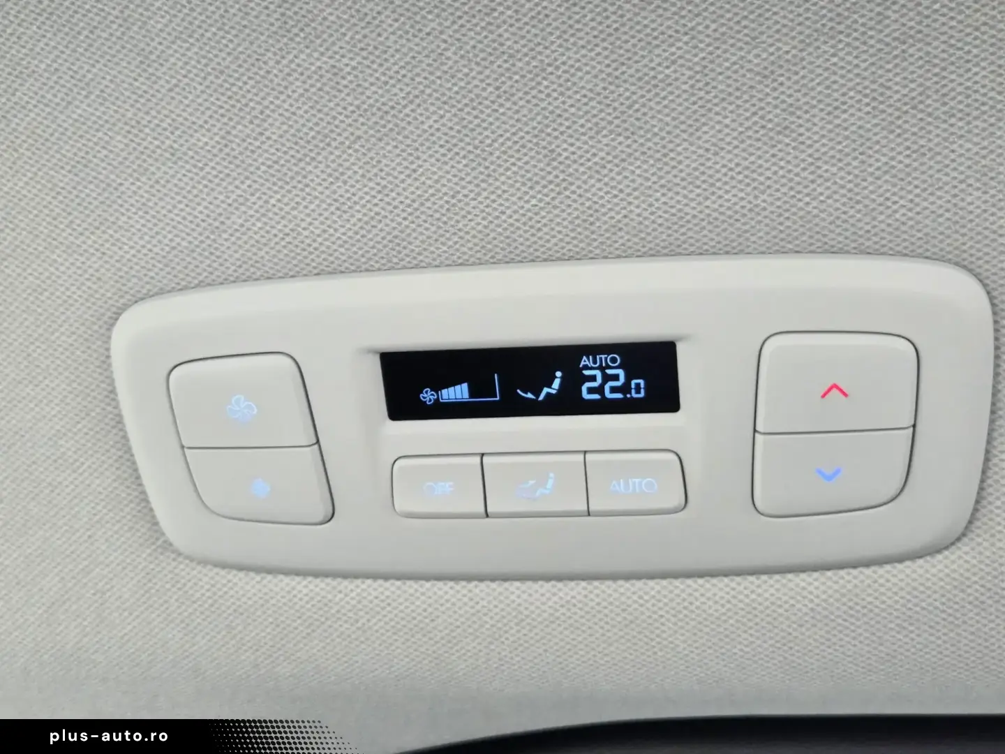 Hyundai Staria 1.6T-GDi 215CP Hybrid 6AT 9seats Premium