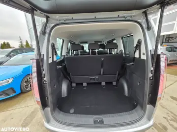 Hyundai Staria 1.6T-GDi 215CP Hybrid 6AT 9seats Premium