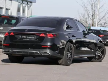 MERCEDES-BENZ E 200 AMG-Sport Super LED Cam Distr Ke&hellip;