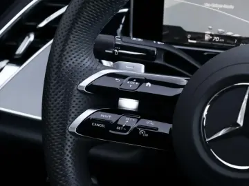 MERCEDES-BENZ E 200 AMG-Sport Super LED Cam Distr Ke&hellip;