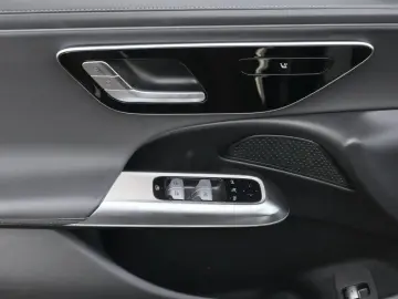 MERCEDES-BENZ E 200 AMG-Sport Super LED Cam Distr Ke&hellip;