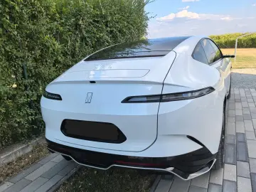 ZEEKR Avatr 12 GT Performance AWD 581 HP !!