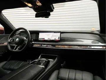 BMW i7 eDrive50 - M-Sport Pro - Skylounge - Stoelven