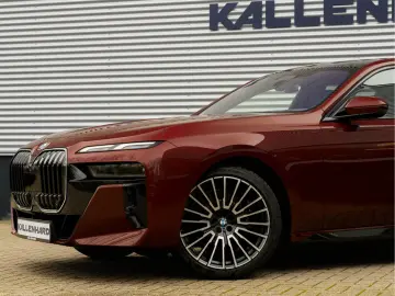 BMW i7 eDrive50 - M-Sport Pro - Skylounge - Stoelven