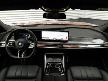 BMW i7 eDrive50 - M-Sport Pro - Skylounge - Stoelven