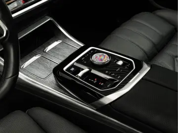 BMW i7 eDrive50 - M-Sport Pro - Skylounge - Stoelven