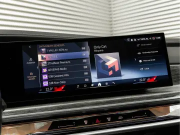 BMW i7 eDrive50 - M-Sport Pro - Skylounge - Stoelven