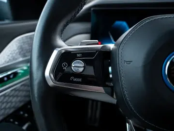 BMW i7 60 M SPORT.KRISTALL.MASSAGE.EXLOUNGE.PANO.AHK