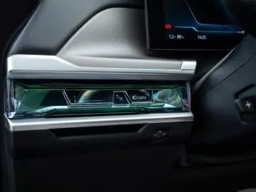 BMW i7 60 M SPORT.KRISTALL.MASSAGE.EXLOUNGE.PANO.AHK