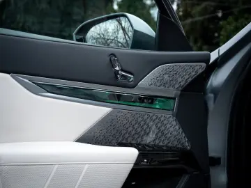 BMW i7 60 M SPORT.KRISTALL.MASSAGE.EXLOUNGE.PANO.AHK