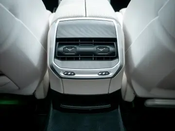 BMW i7 60 M SPORT.KRISTALL.MASSAGE.EXLOUNGE.PANO.AHK