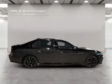 BMW i7 xDrive60 Limousine M Sport Massage Kamera