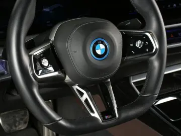 BMW i7 xDr.60 M Sport PRO NP 166180.- 4x Massage ACC