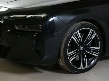 BMW i7 xDr.60 M Sport PRO NP 166180.- 4x Massage ACC