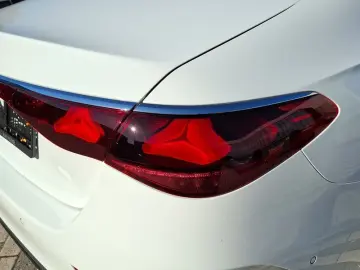 MERCEDES-BENZ E 200 AMG ADVANCED SUPERSCREEN AHK NIGHT PAKET