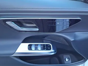 MERCEDES-BENZ E 200 AMG ADVANCED SUPERSCREEN AHK NIGHT PAKET