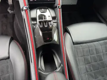 FERRARI Roma 3.9 T V8 DCT  2.Hand Carbon-Paket