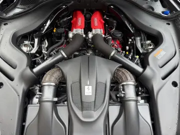 FERRARI Roma 3.9 T V8 DCT  2.Hand Carbon-Paket