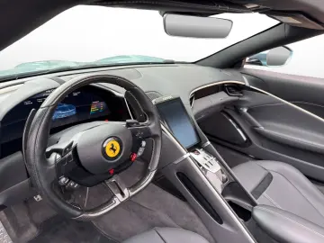 FERRARI Roma Spider   Carbon   ADAS   LED   Voll