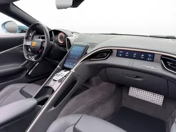 FERRARI Roma Spider   Carbon   ADAS   LED   Voll