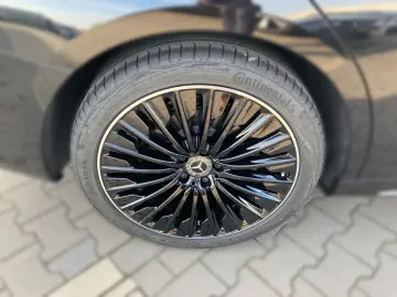 MERCEDES-BENZ E 200 Exclusive Pano SUPERSCREEN Burm