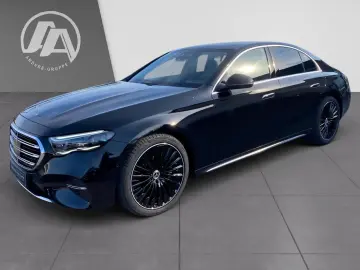 MERCEDES-BENZ E 200 Exclusive Pano SUPERSCREEN Burm